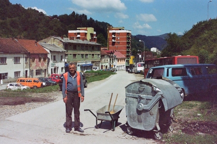 Srebrenica clean-up - but no people